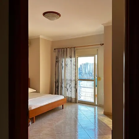 Ami * Vlorë